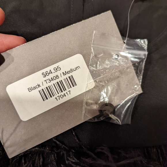 Elegant Black Feathered Women's Top - Picture 7 of 8